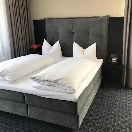 Ross Naehe Messe Hotel