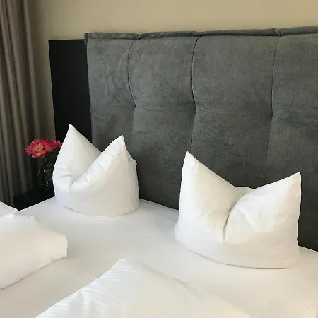 Ross Naehe Messe Hotel