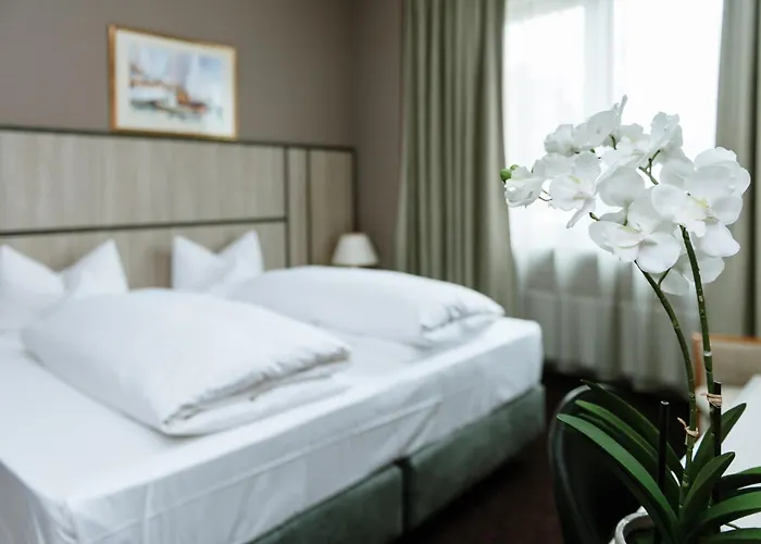 Ross Naehe Messe Hotell